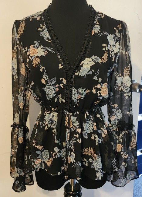 White House Black Market Sheer Print Blouse Size XXS 