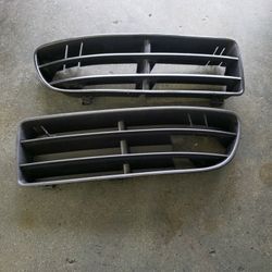 VOLKSWAGEN JETTA FRONT GRILLE...
