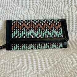 Vera Bradley Tri-fold Wallet Sierra Stream Nice!