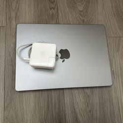 APPLE M1 MACBOOK PRO 14” (2021)