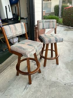 2 swivel chairs