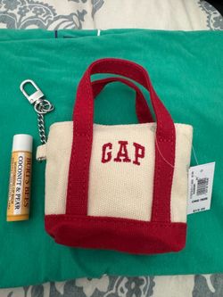 For trade- Red GAP micro tote keychain