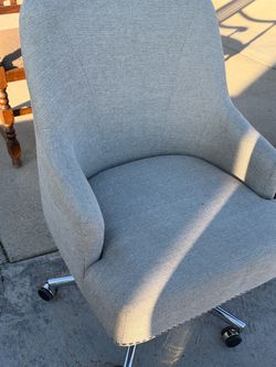 Chair with wheels