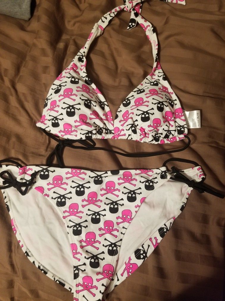 Swimsuit 