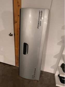 Toyota Tacoma Tailgate (Silver)OEM