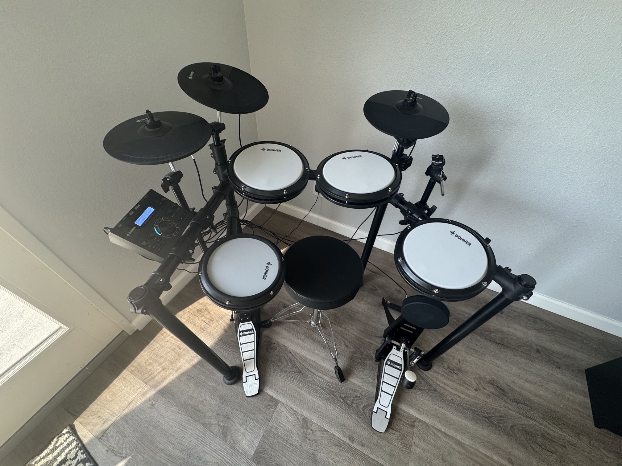Electric Drum Kit. DED-200