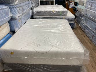 Twin size traditional and memory foam mattresses including boxspring!