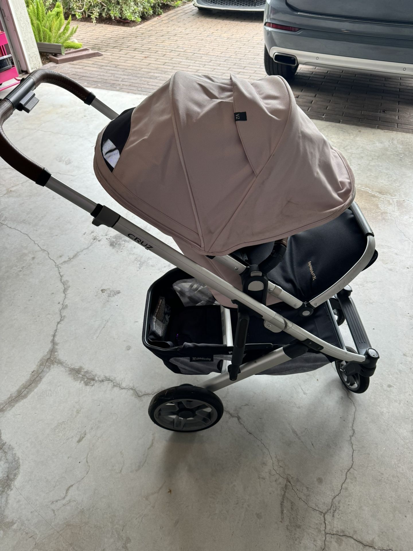 Upon Baby Cruz Stroller Has Bassinet To Match