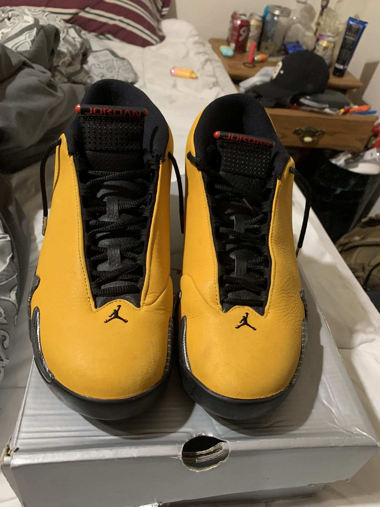 Jordan Retro 14 ‘Reverse Ferrari’