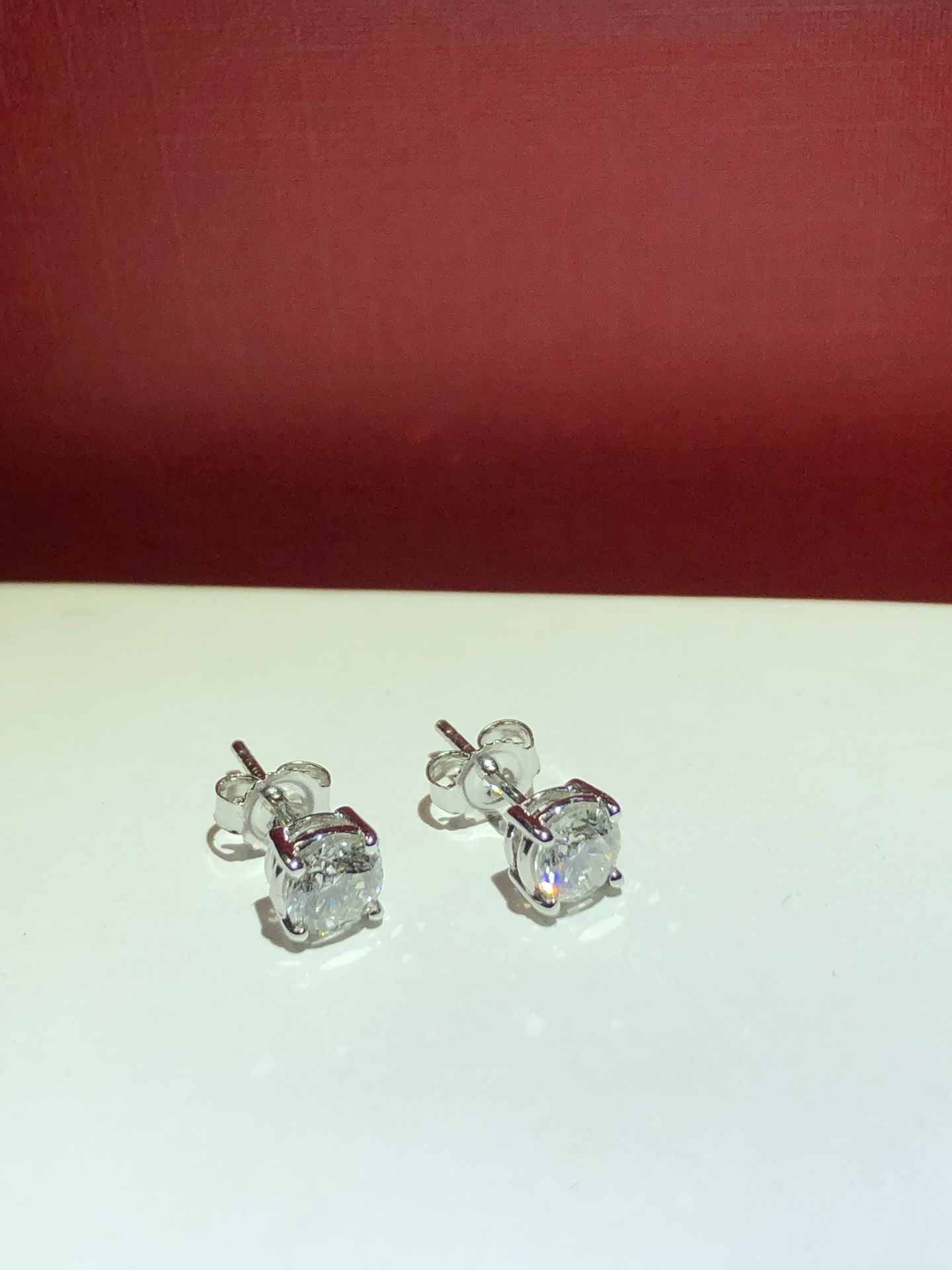 NATURAL DIAMOND EARRING STUDS