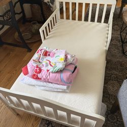 White Toddler Bed With Mattress And Peppa Pig Bedding 