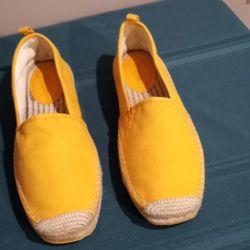 MICHAEL KORS ESPADRILLES SIZE 9.5