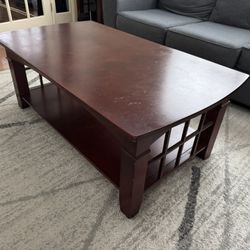 Wood Coffee Table w/ Storage – Great Condition