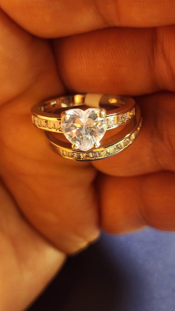 Gorgeous Women Heart Shaped ❤️ Wedding Engagement Rings Set Size 8