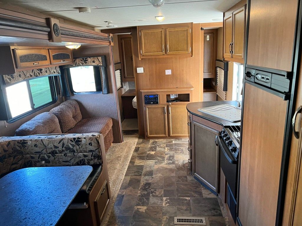 2013 Starcraft Travel Trailer In Victorville Ca for Sale in Fontana, CA