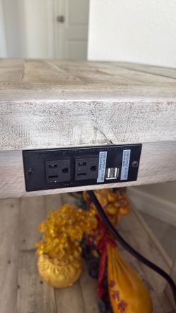2 living room stands