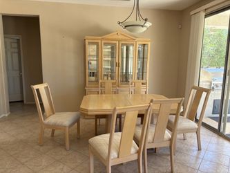Dining set + China cabinet