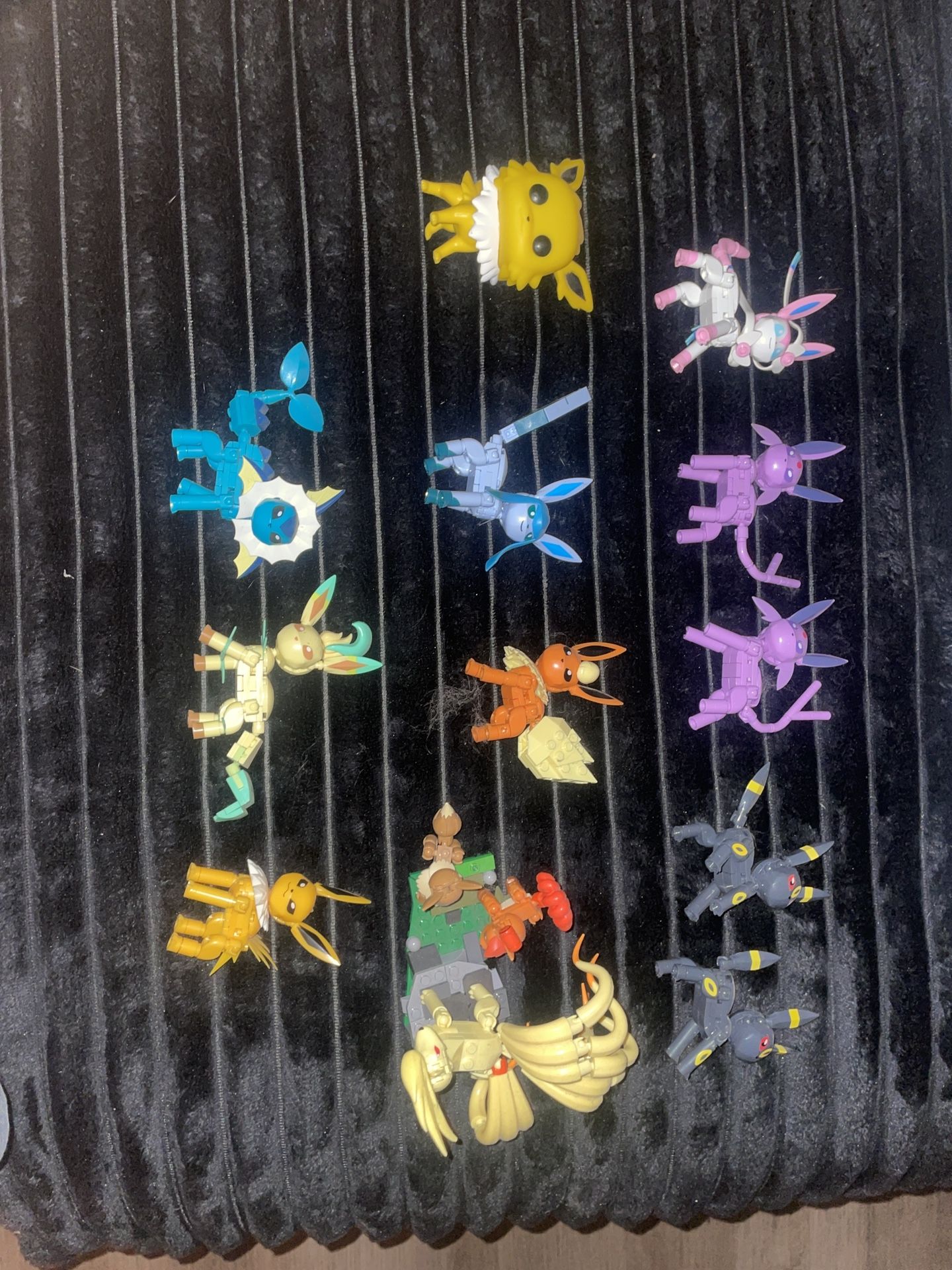 Pokemon Mega + Plush Set