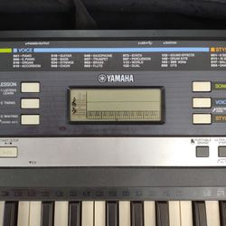 Yamaha Piano -psr E243