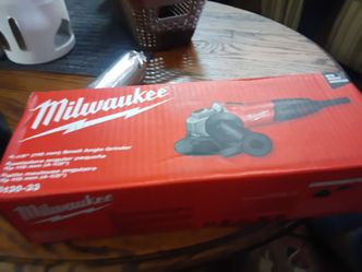 Milwaukee grinder