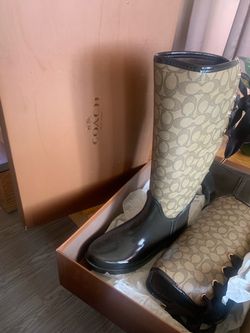 Coach boots