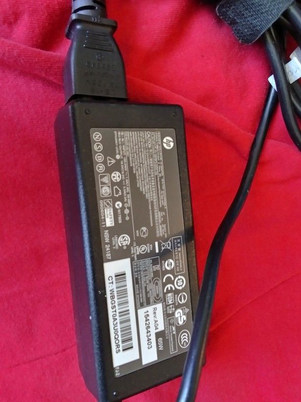 LAPTOP ORIGINAL CHARGER CHARGERS LAPTOP CHARGER CARGADOR LAPTOP DELL APPLE HP APPLE MagSafe ACER LENOVO TOSHIBA ASUS. To