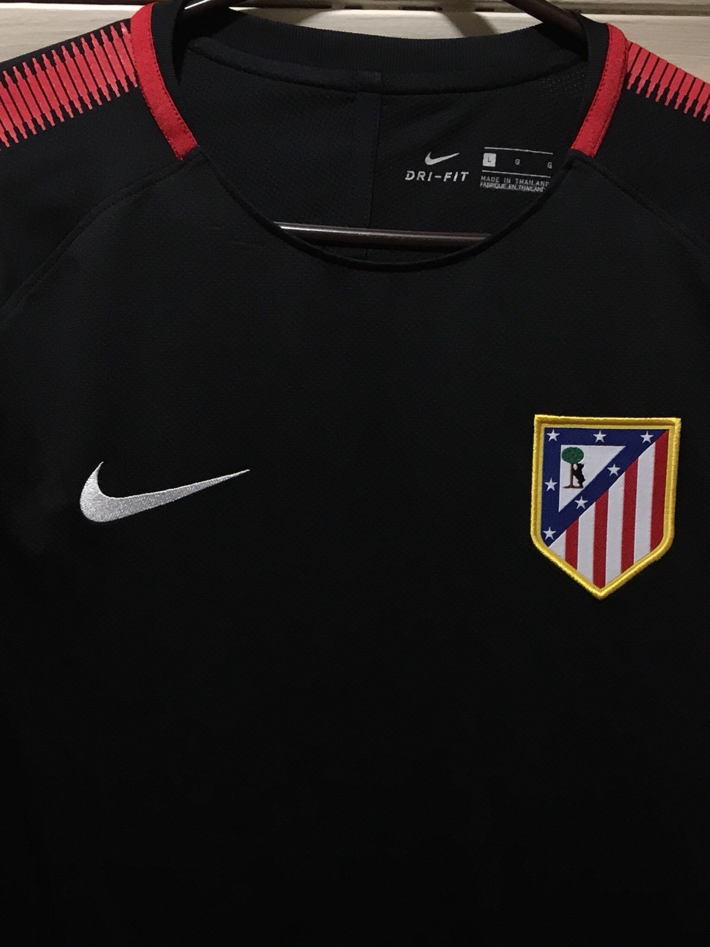 Brand new Nike soccer athletico madrid training jersey DS