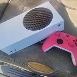 Xbox One S With Controller