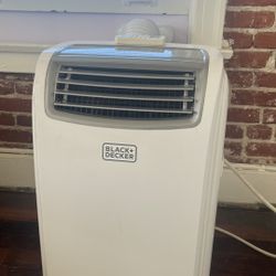 Black + Decker AC unit 