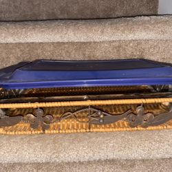 New Pyrex With Lid And Holder 3qt