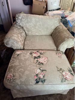 Chair w/ottoman