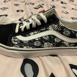 Brand New Women’s 7 1/2 Vans