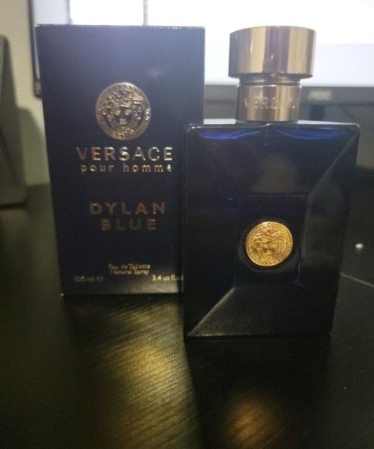 Versace Dylan Blue 
