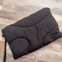 Thirty years drift Pouch