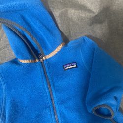 6-12 Month Patoagonia Like New