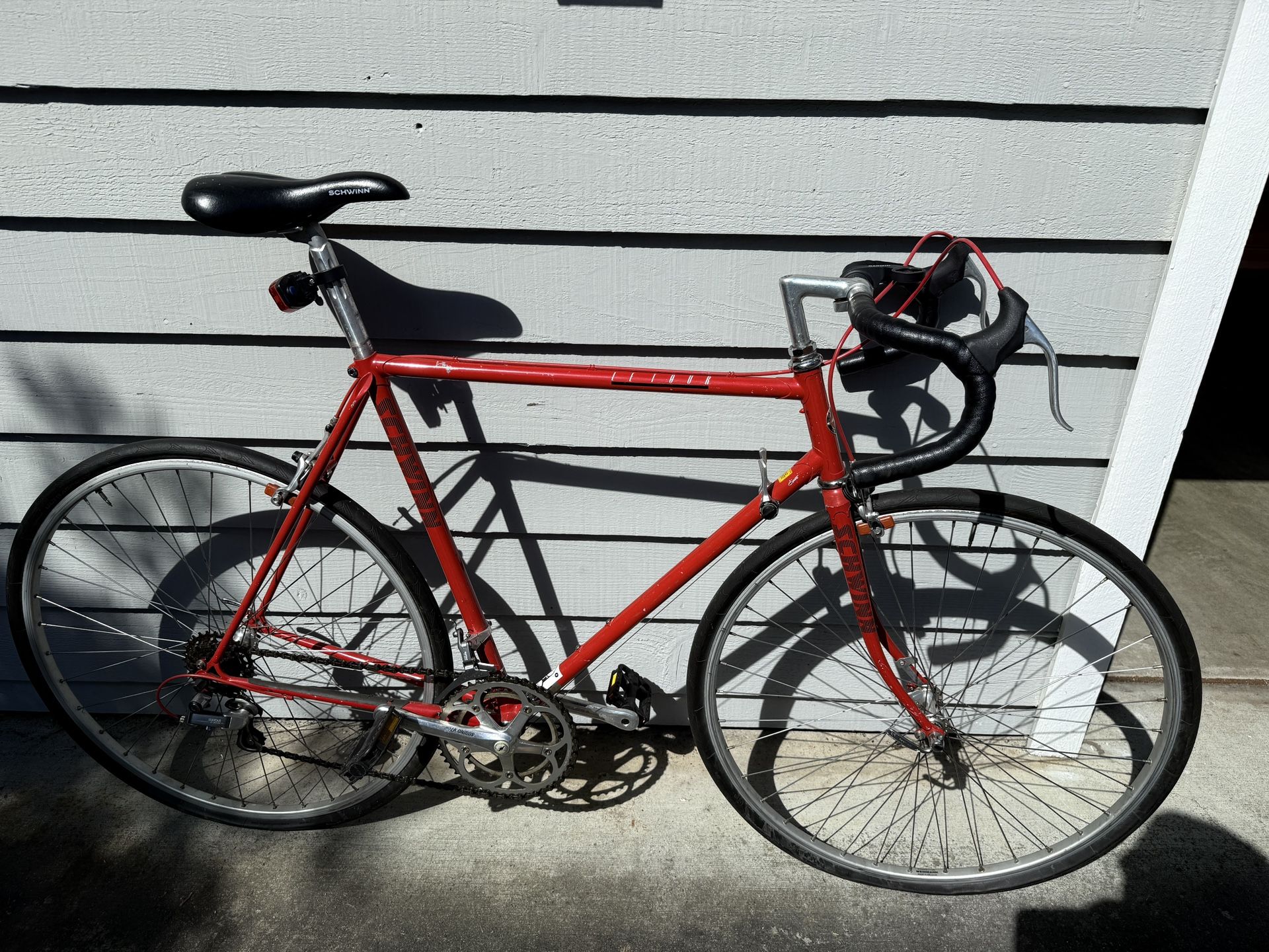 Vintage Schwinn Le Tour Bike