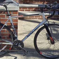 Jamis Icon Pro 61cm Shimano 105 Road Bike....