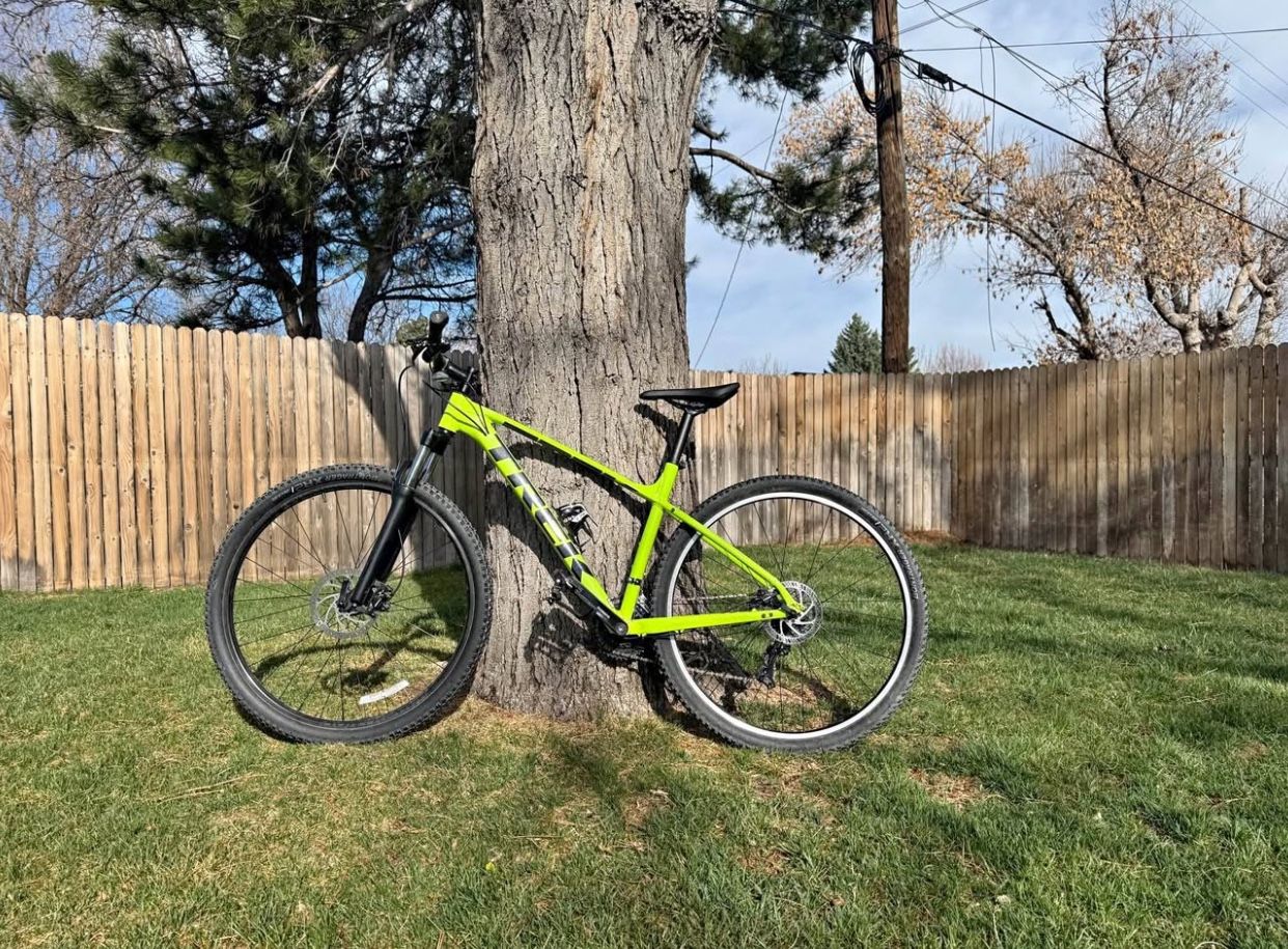 Yellow Trek Marlin $300 - Main Image