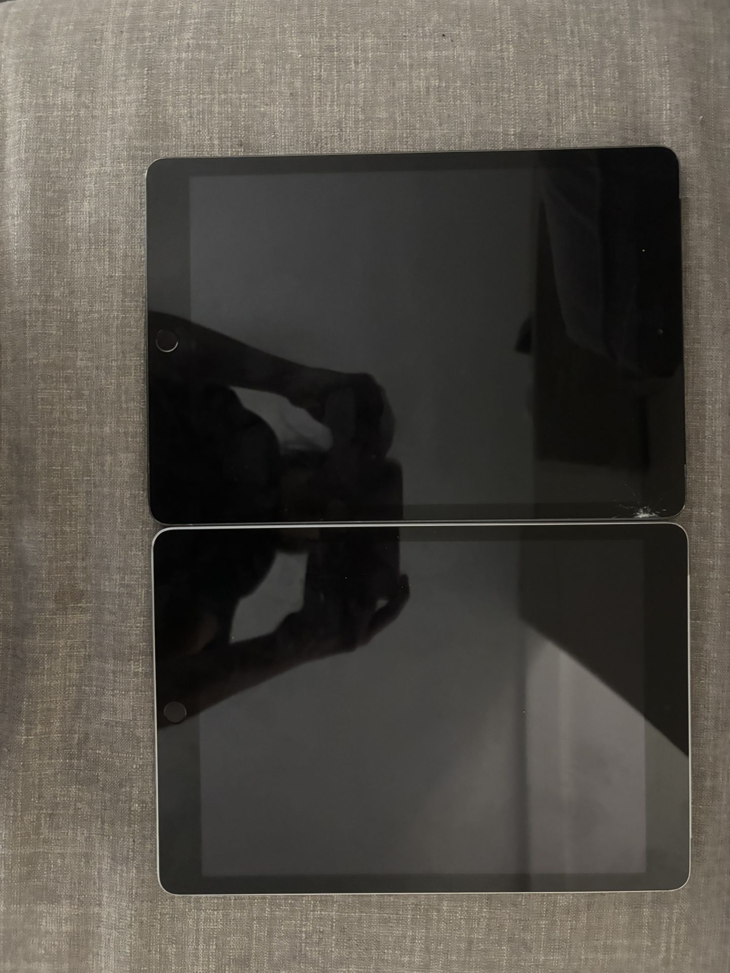 Two 9th Gen Ipads