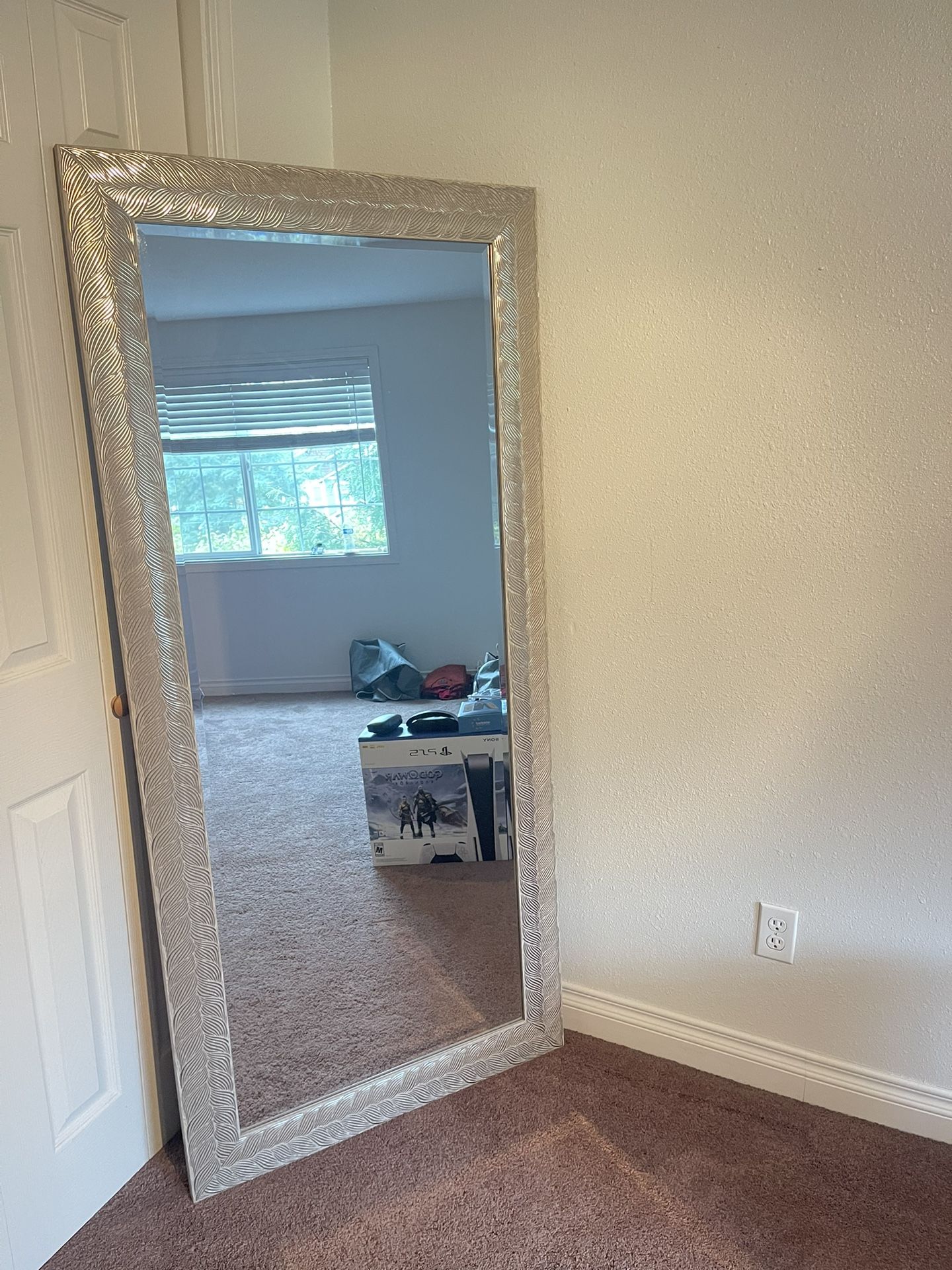 Beautiful Brand New Wall Mirror