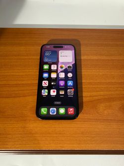 Apple Iphone 15 128GB AT&T//Cricket Fully Functional