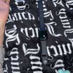 Apple Watch 44mm Used 80$