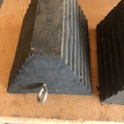 Heavy Duty Dock Chucks 