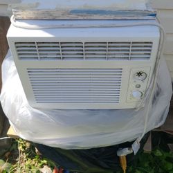 5050 BTU Air Conditioner 