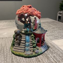 Disney Mulan Snow Globe