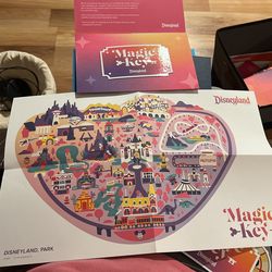 Annual Passholder Magnet Magic Key Disneyland