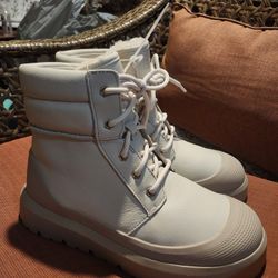 Brand New Uggs Boots