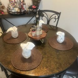 Dinning Room Table And Chairs