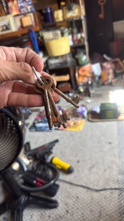 Vintage keys