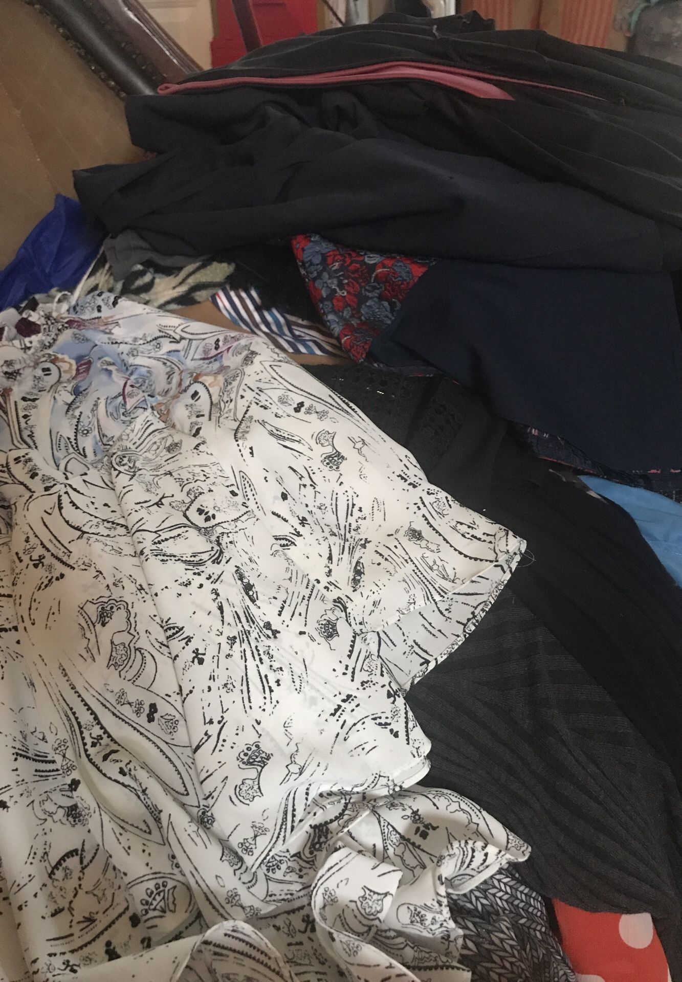 Name brand nice woman’s cloths all for size 2 -4